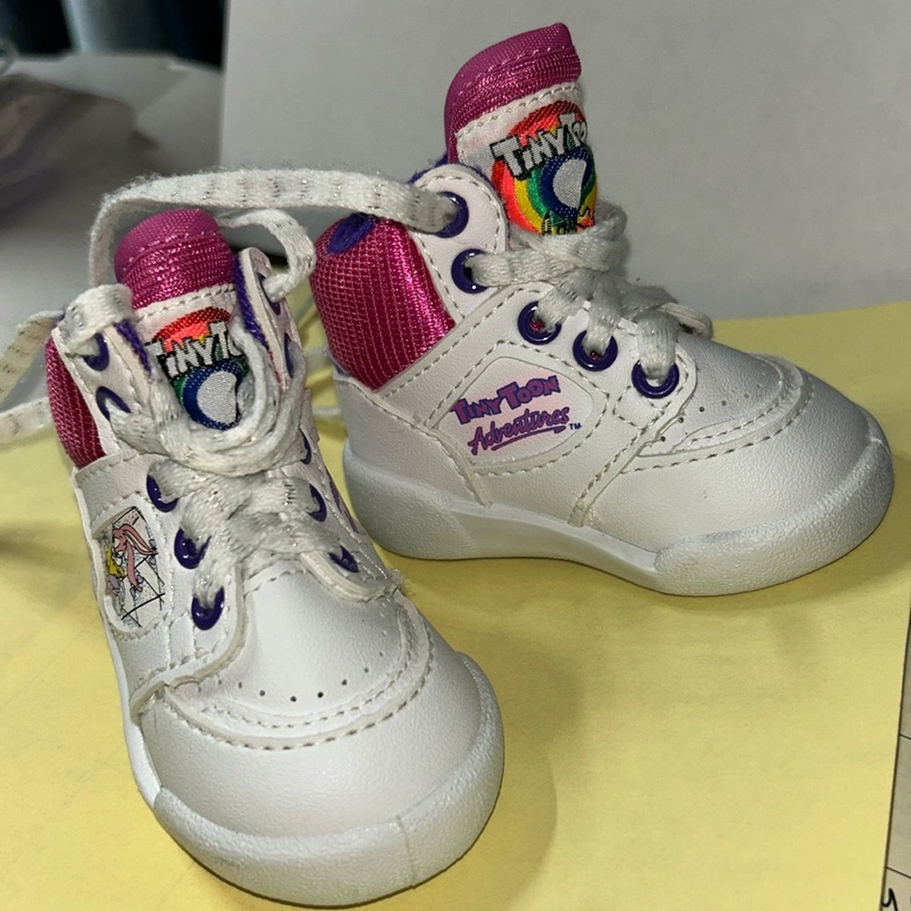 Tiny Toon Adventures baby girl sneakers size 1 EXCELLENT condition.